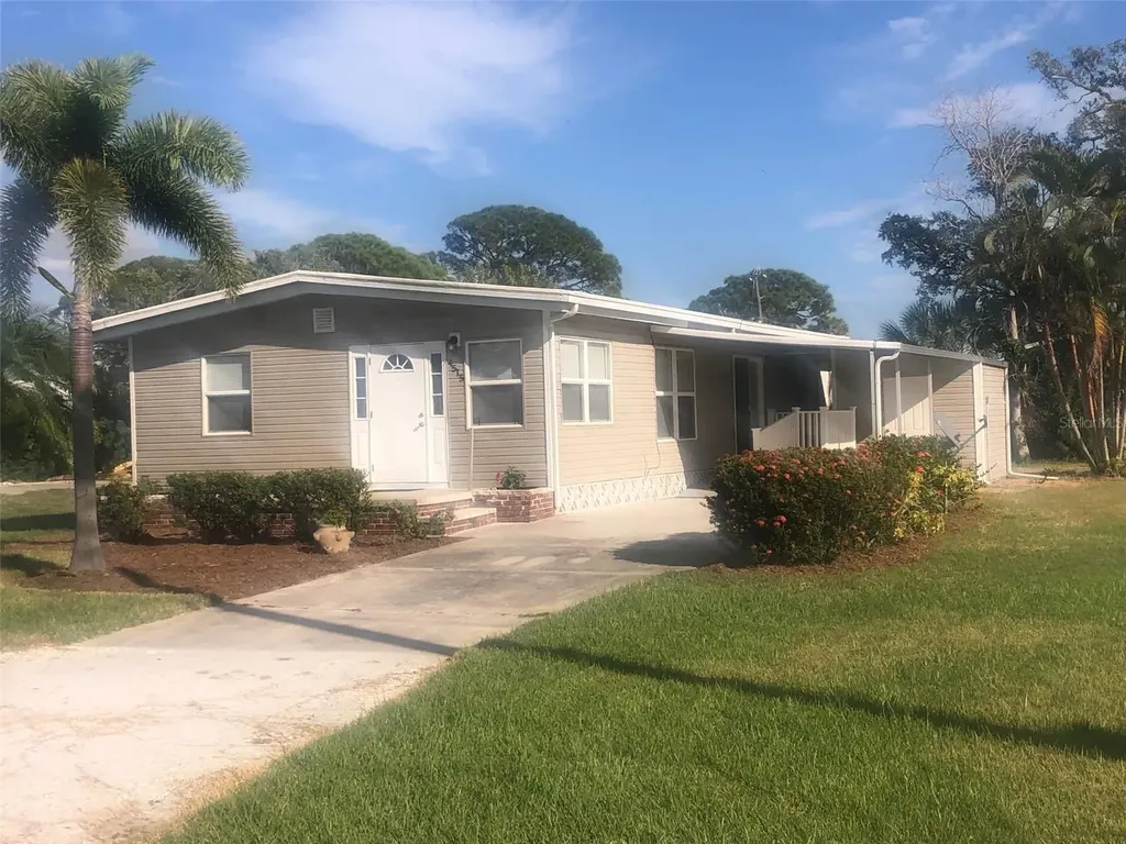 4515 106th Street W Bradenton FL 34210