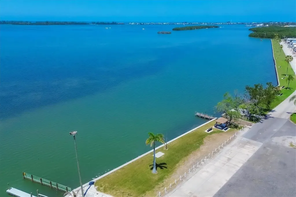 4515 106th Street W Bradenton FL 34210