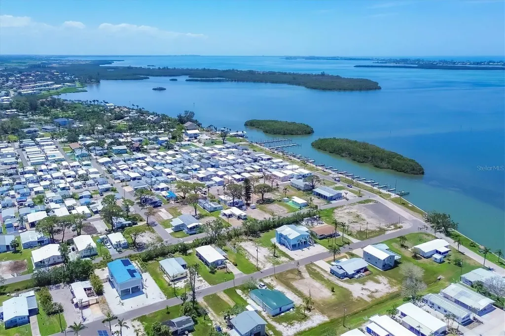 4515 106th Street W Bradenton FL 34210