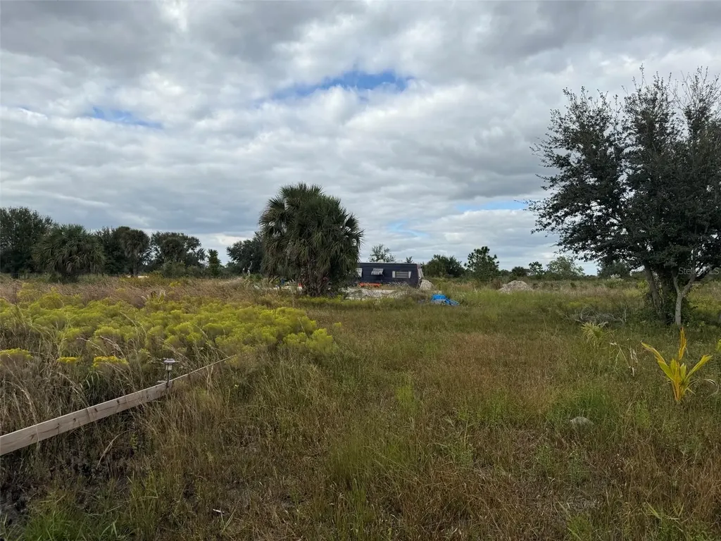 18677 NW 270th Street Okeechobee FL 34972