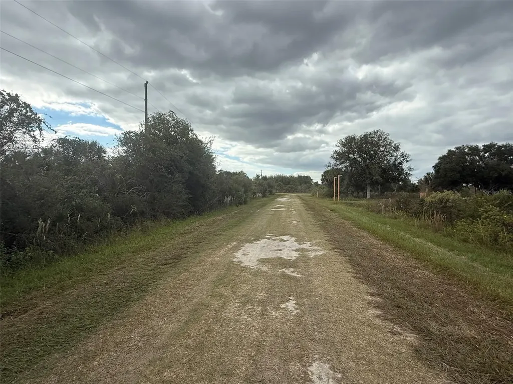 18677 NW 270th Street Okeechobee FL 34972
