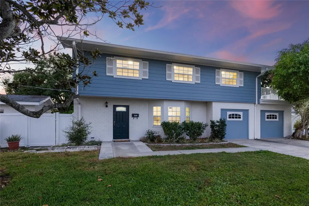 4902 Stolls Avenue Tampa FL 33615