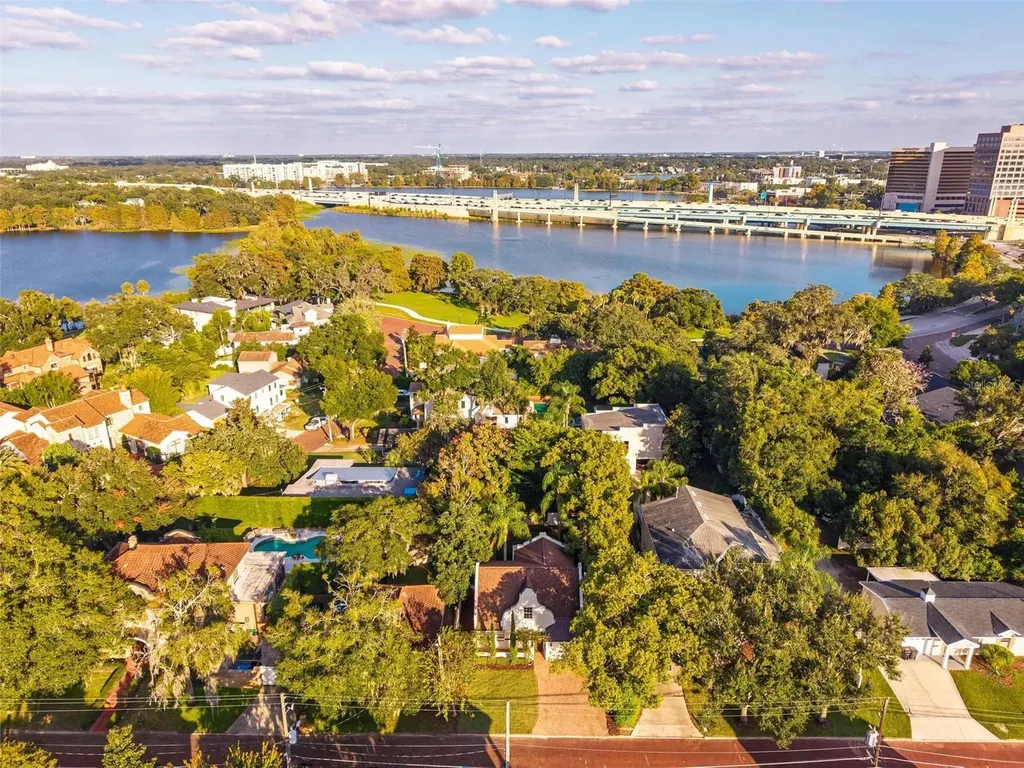 1231 Poinsettia Avenue Orlando FL 32804