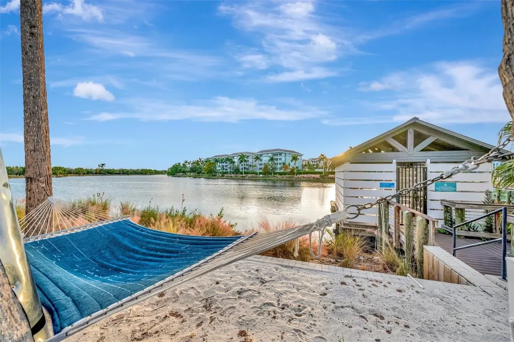246 Sapphire Lake Drive Bradenton FL 34209