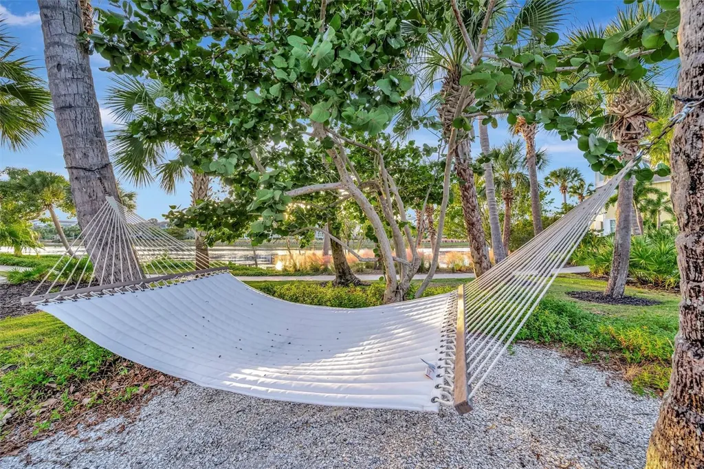 246 Sapphire Lake Drive Bradenton FL 34209