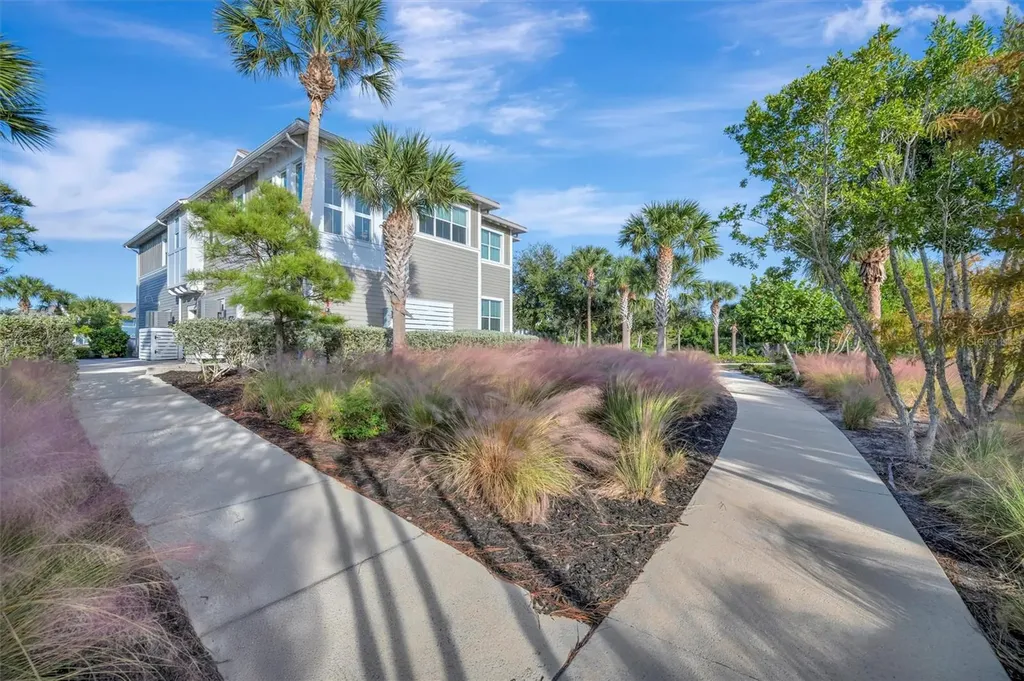 246 Sapphire Lake Drive Bradenton FL 34209