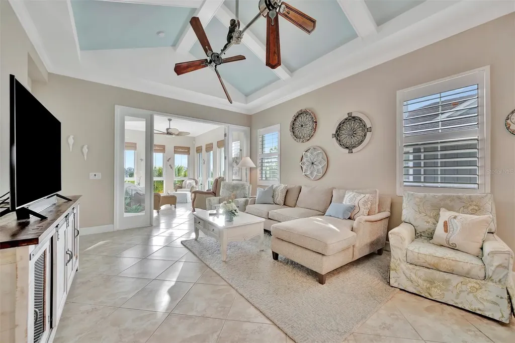 246 Sapphire Lake Drive Bradenton FL 34209