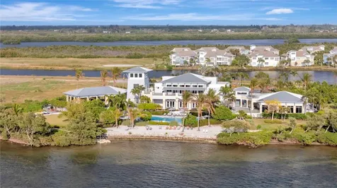 246 Sapphire Lake Drive Bradenton FL 34209