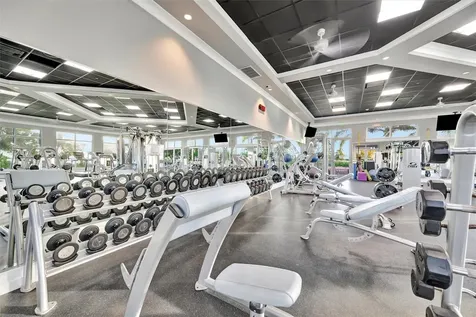 246 Sapphire Lake Drive Bradenton FL 34209