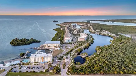246 Sapphire Lake Drive Bradenton FL 34209