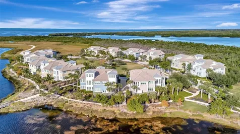 246 Sapphire Lake Drive Bradenton FL 34209