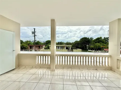 1 Sector Los Rotarios Isabela PR 00662