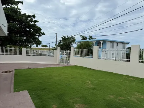1 Sector Los Rotarios Isabela PR 00662