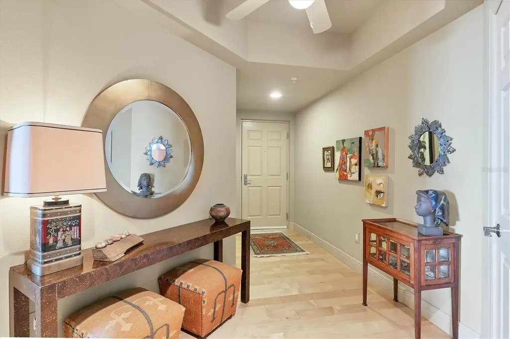800 N Tamiami Trail Sarasota FL 34236