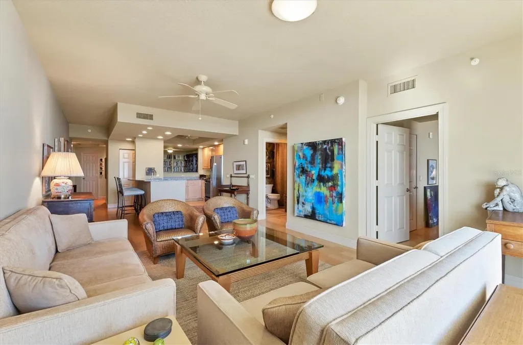 800 N Tamiami Trail Sarasota FL 34236