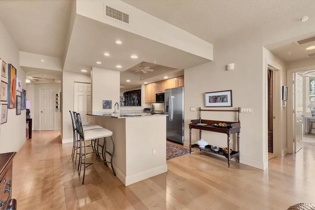 800 N Tamiami Trail Sarasota FL 34236