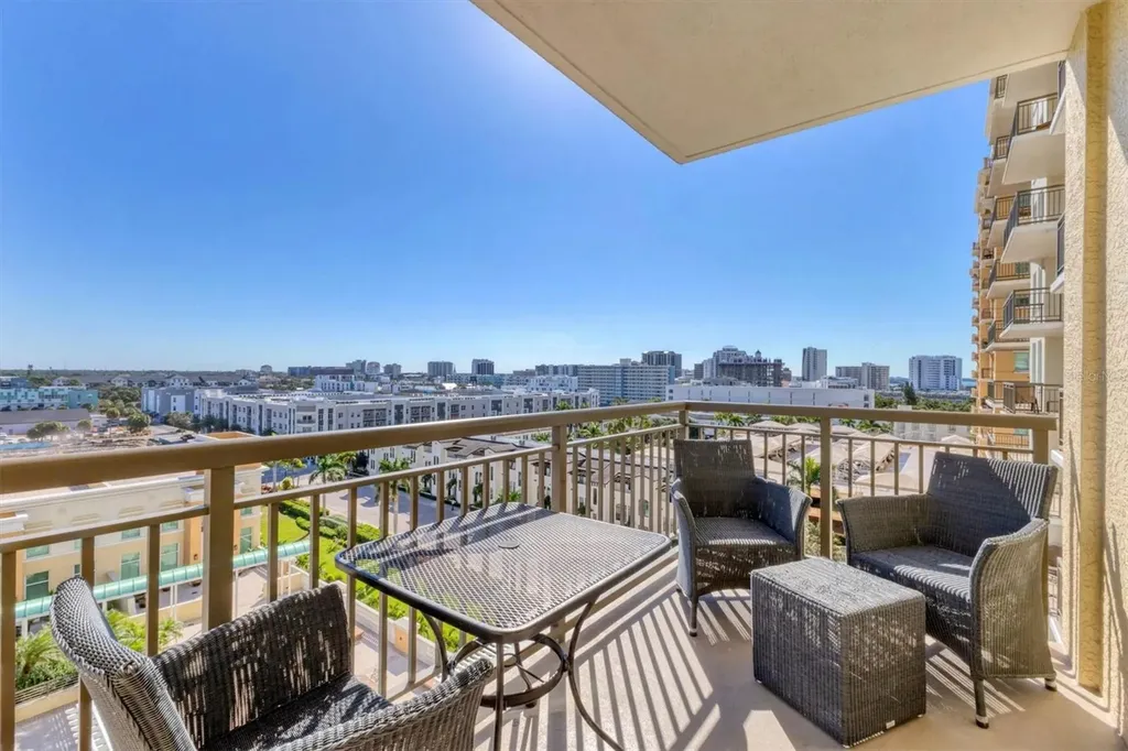 800 N Tamiami Trail Sarasota FL 34236