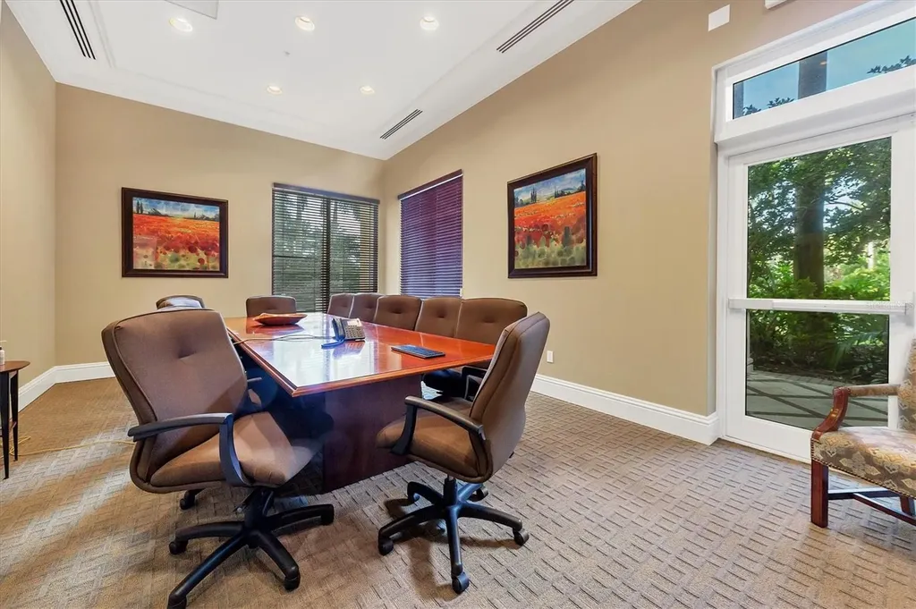 800 N Tamiami Trail Sarasota FL 34236