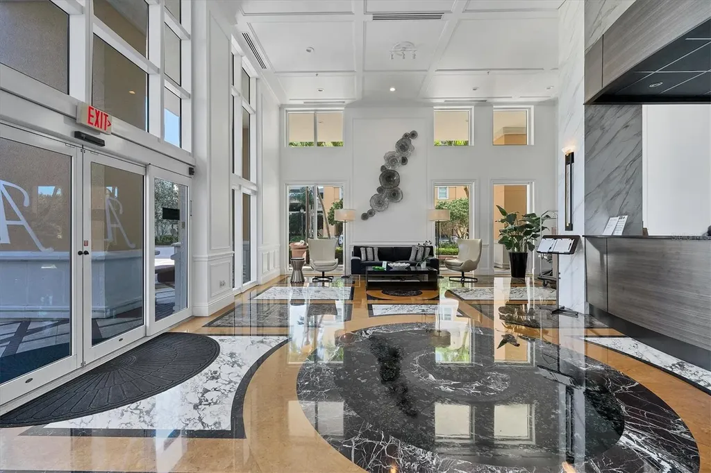 800 N Tamiami Trail Sarasota FL 34236