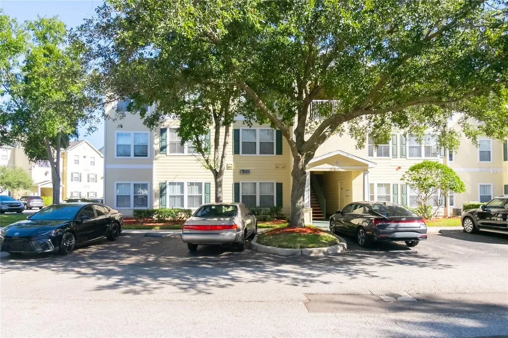 18103 Back Stretch Lane Tampa FL 33647