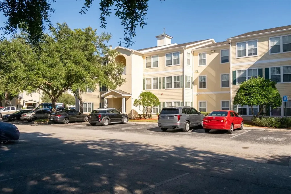 18103 Back Stretch Lane Tampa FL 33647