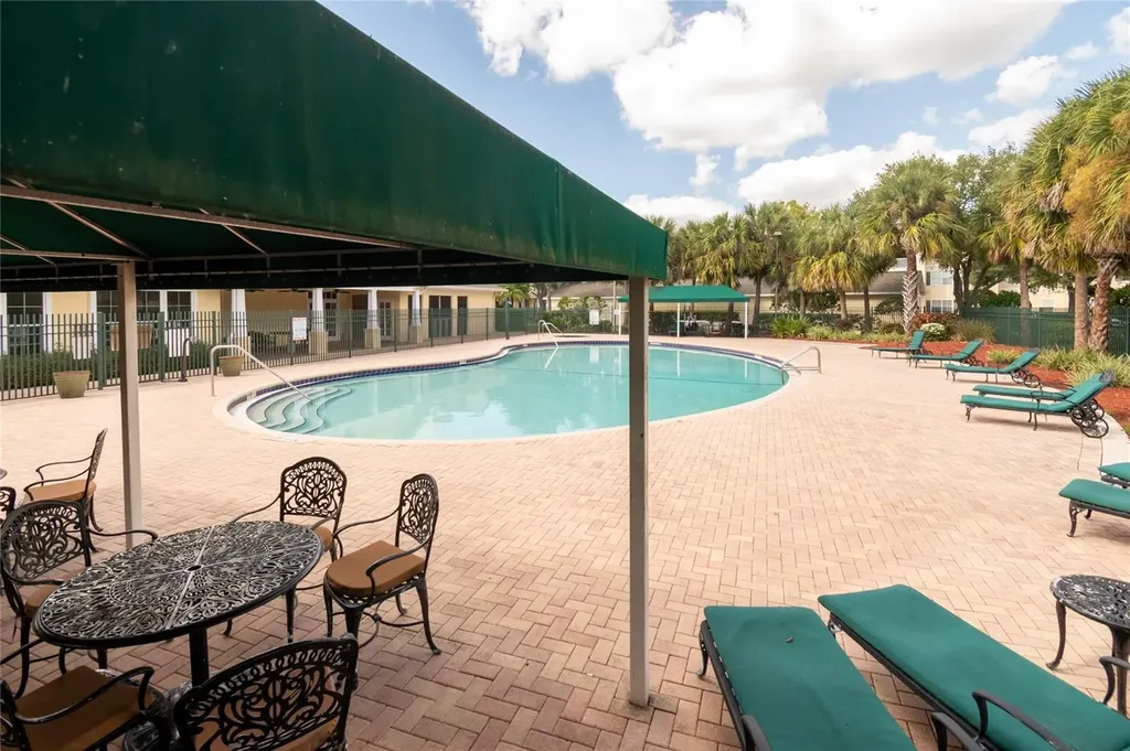 18103 Back Stretch Lane Tampa FL 33647