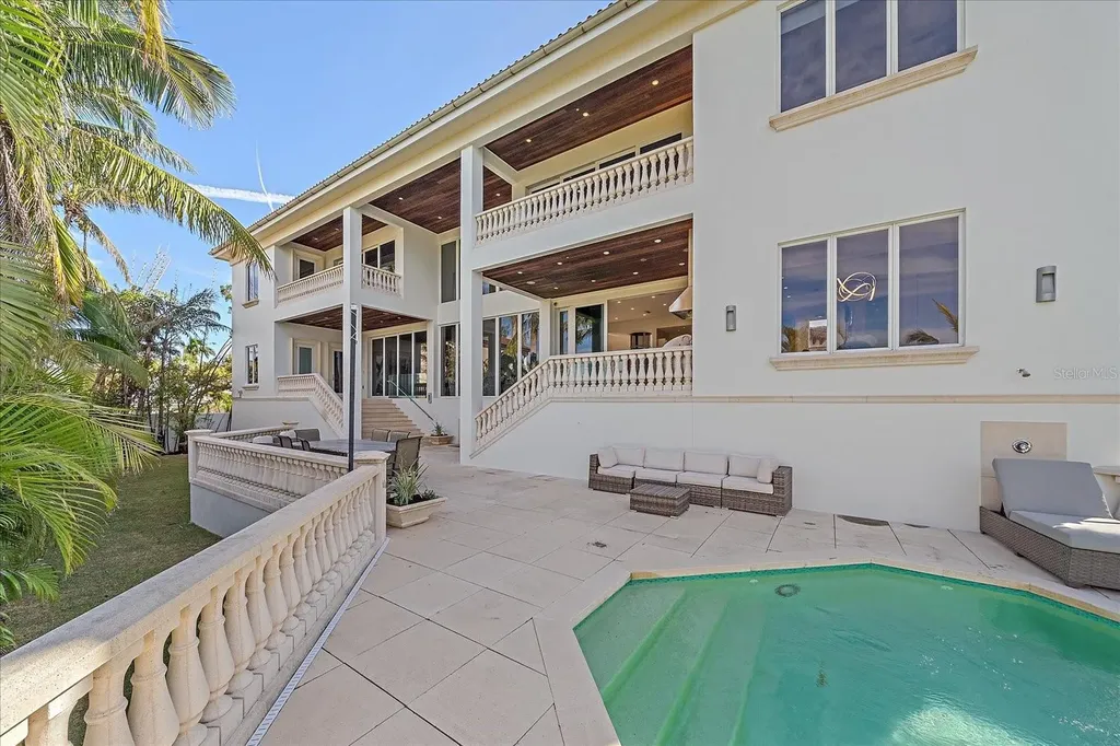 4136 Roberts Point Circle Sarasota FL 34242