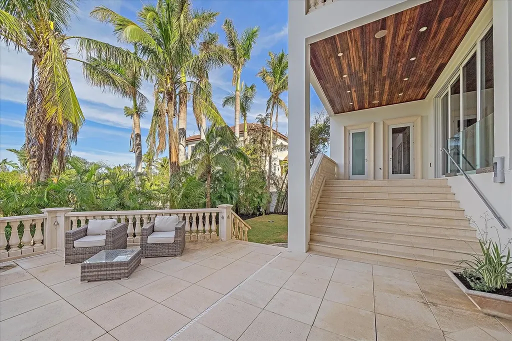 4136 Roberts Point Circle Sarasota FL 34242