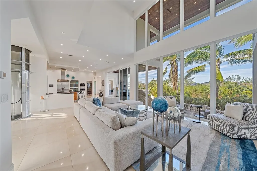 4136 Roberts Point Circle Sarasota FL 34242