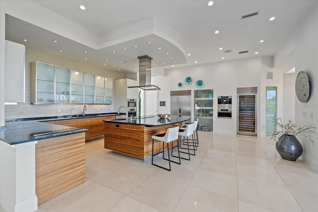4136 Roberts Point Circle Sarasota FL 34242