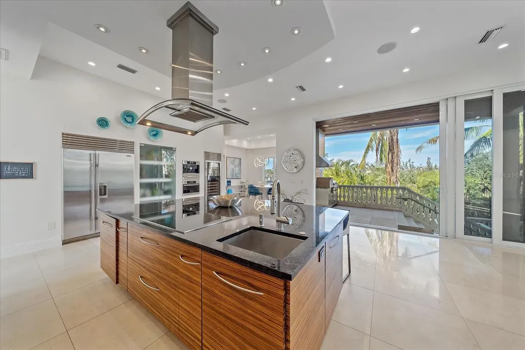 4136 Roberts Point Circle Sarasota FL 34242