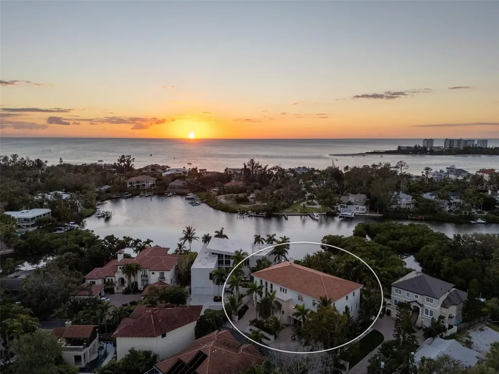 4136 Roberts Point Circle Sarasota FL 34242