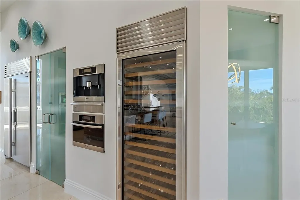 4136 Roberts Point Circle Sarasota FL 34242