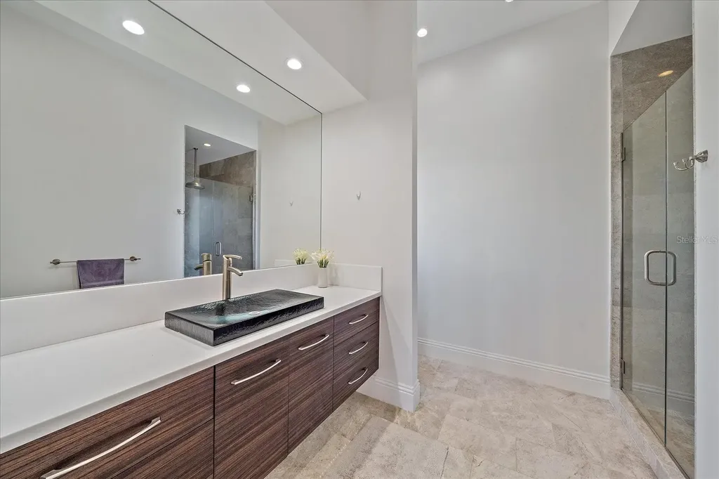 4136 Roberts Point Circle Sarasota FL 34242