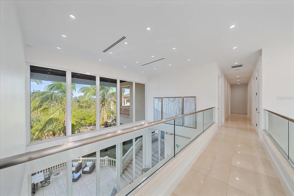 4136 Roberts Point Circle Sarasota FL 34242