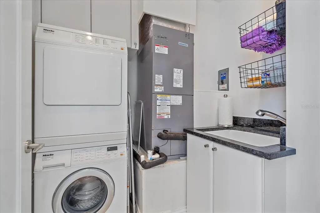 4136 Roberts Point Circle Sarasota FL 34242