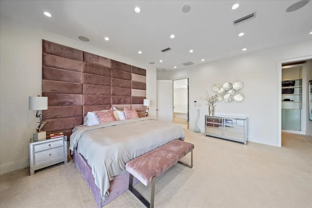 4136 Roberts Point Circle Sarasota FL 34242