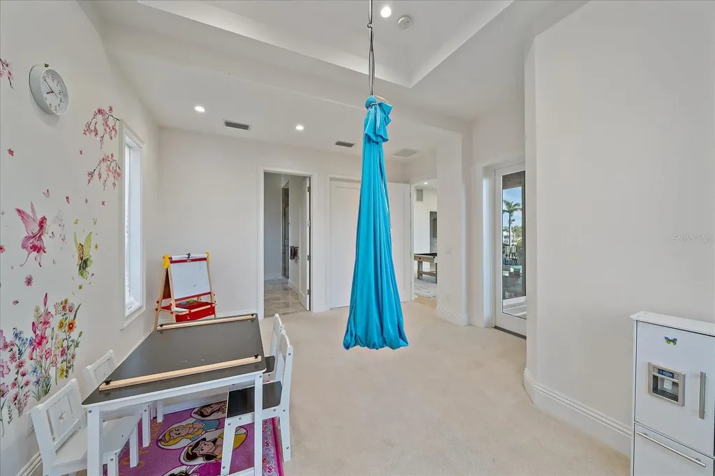 4136 Roberts Point Circle Sarasota FL 34242