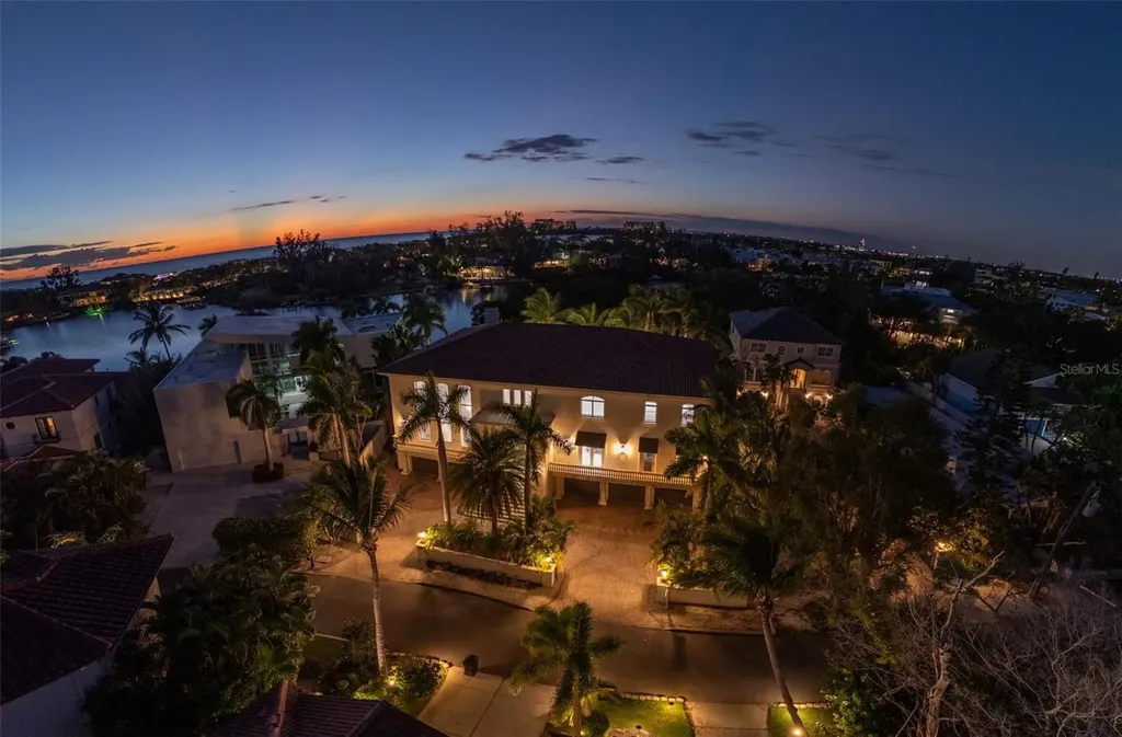 4136 Roberts Point Circle Sarasota FL 34242