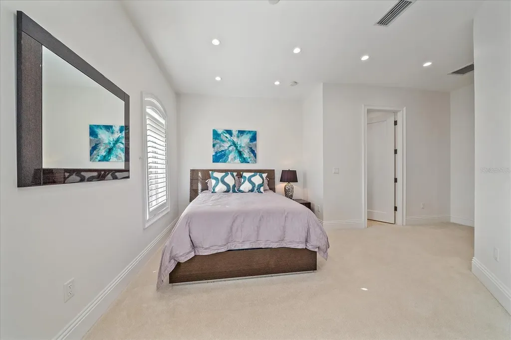 4136 Roberts Point Circle Sarasota FL 34242