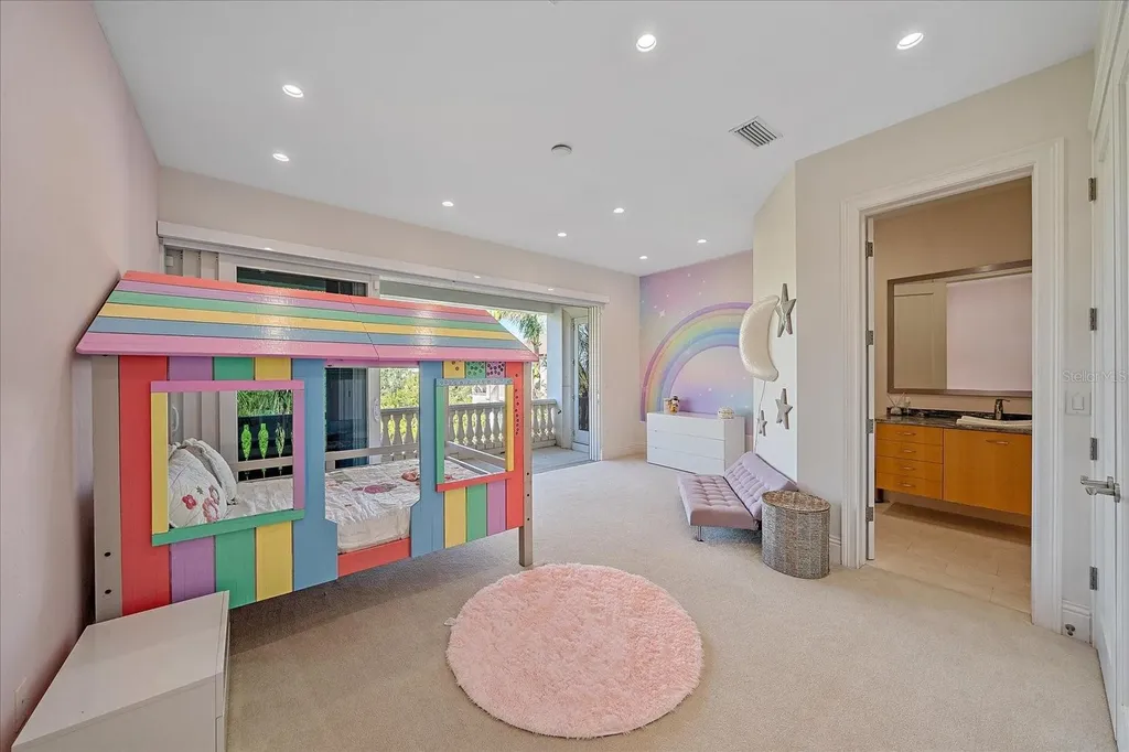 4136 Roberts Point Circle Sarasota FL 34242