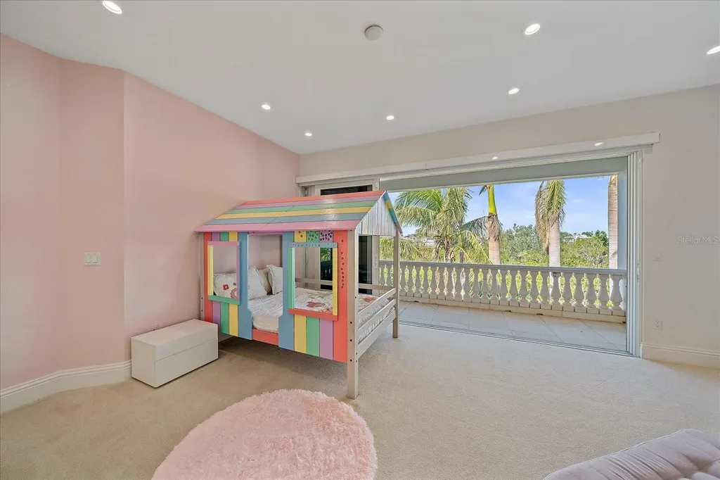 4136 Roberts Point Circle Sarasota FL 34242