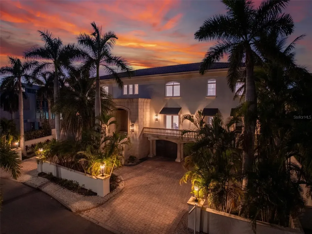 4136 Roberts Point Circle Sarasota FL 34242