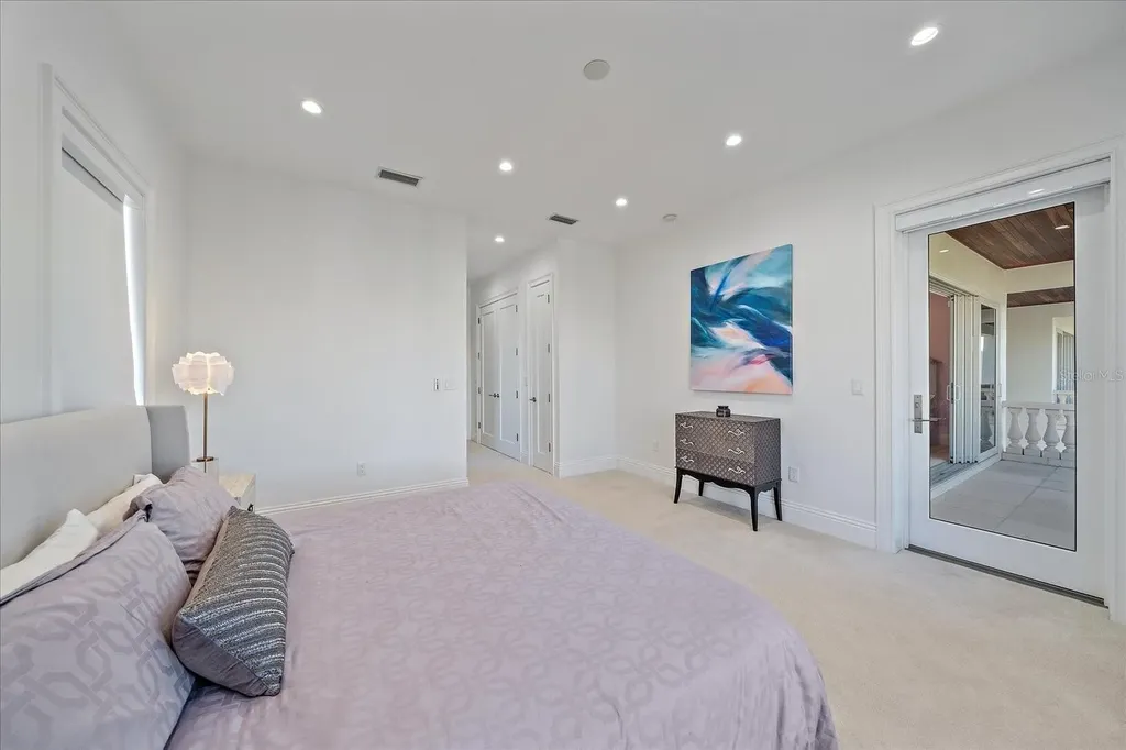 4136 Roberts Point Circle Sarasota FL 34242