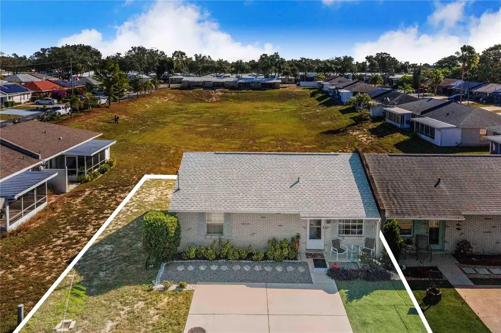 1413 Thousand Roses Drive S Lake Wales FL 33853