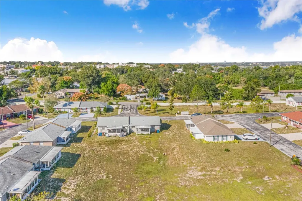 1413 Thousand Roses Drive S Lake Wales FL 33853