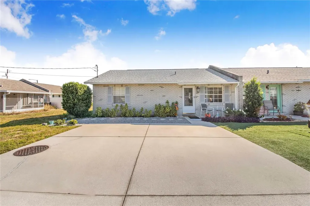 1413 Thousand Roses Drive S Lake Wales FL 33853