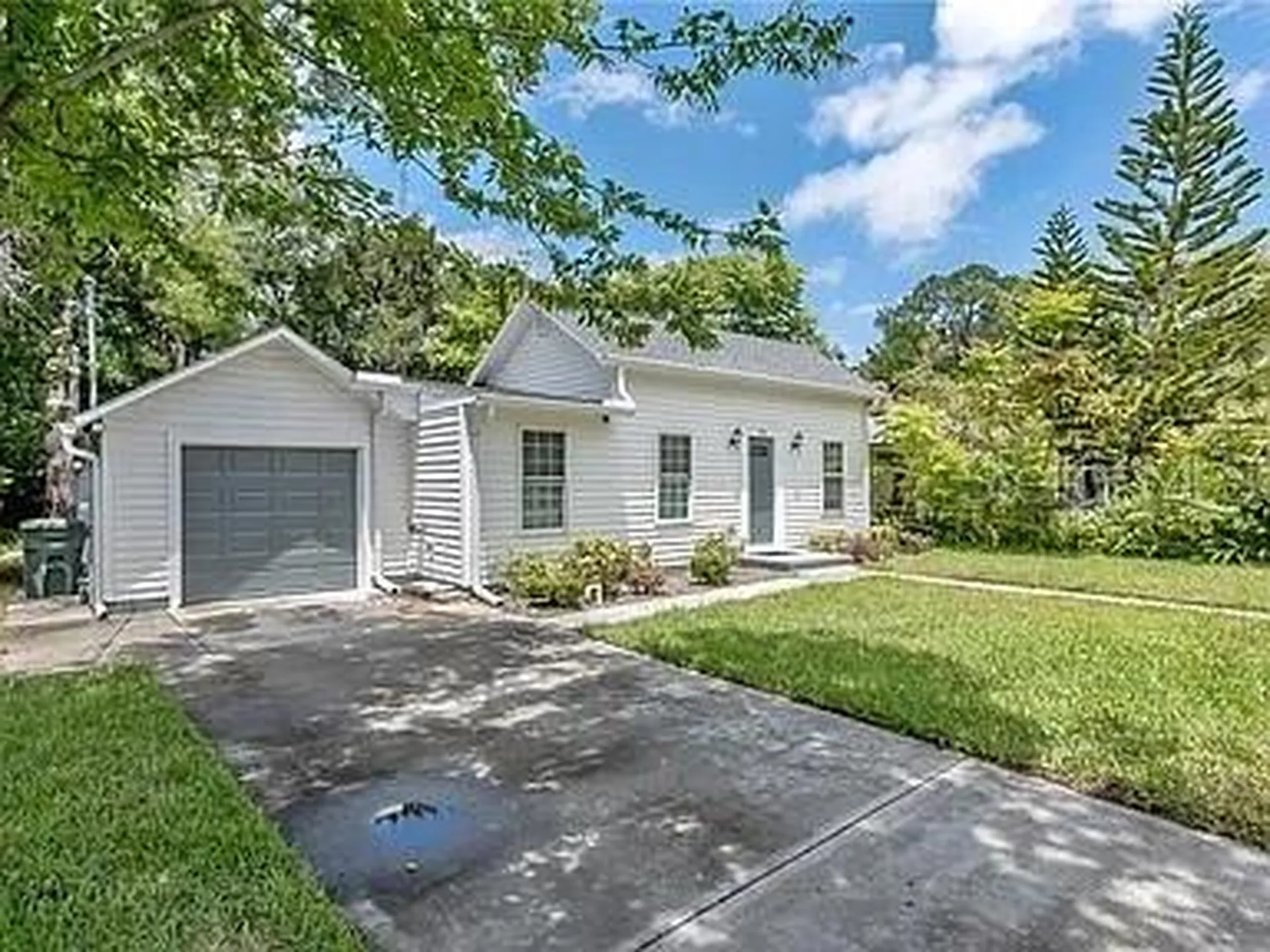 828 Magnolia Avenue Daytona Beach FL 32114
