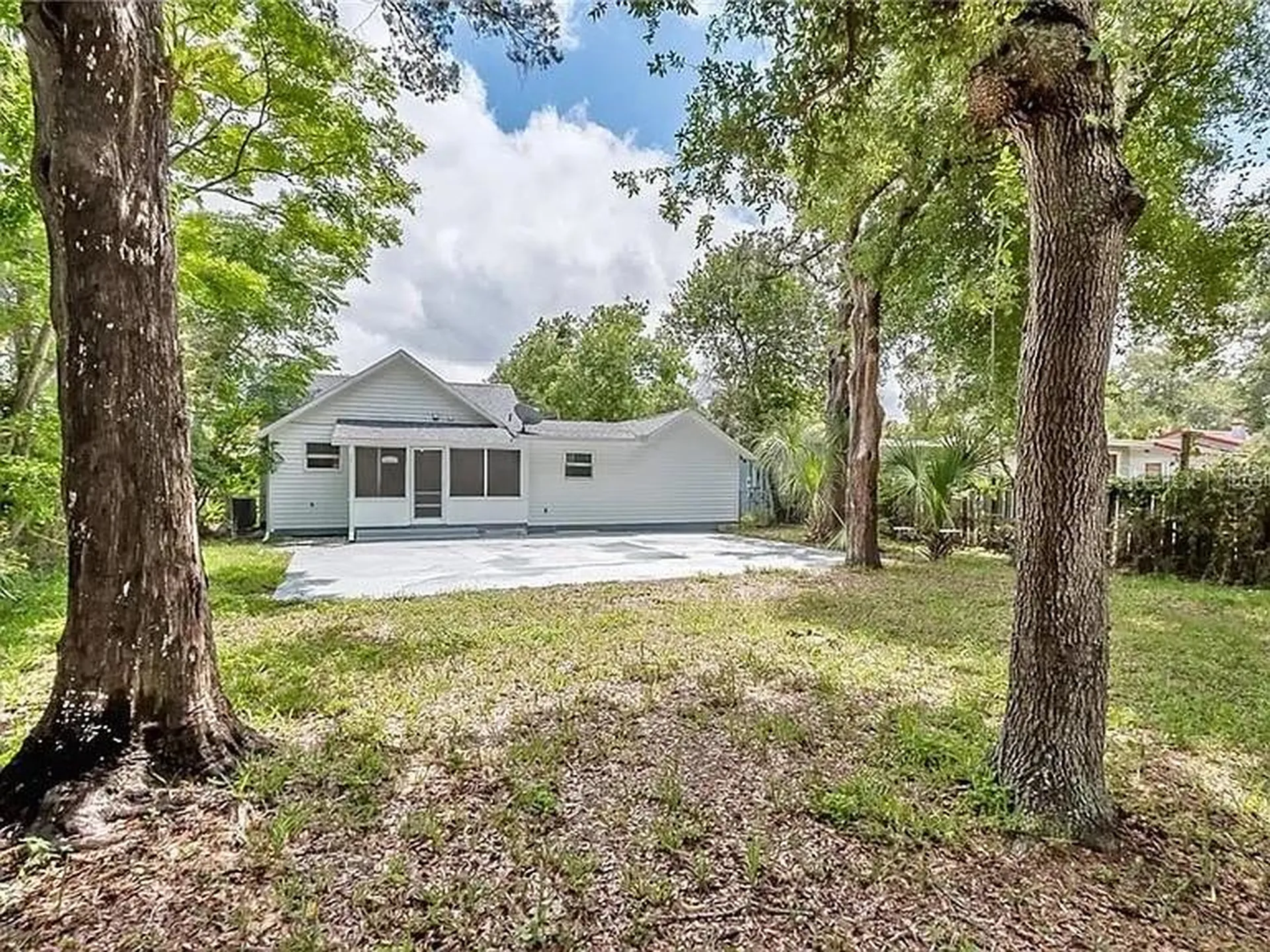 828 Magnolia Avenue Daytona Beach FL 32114