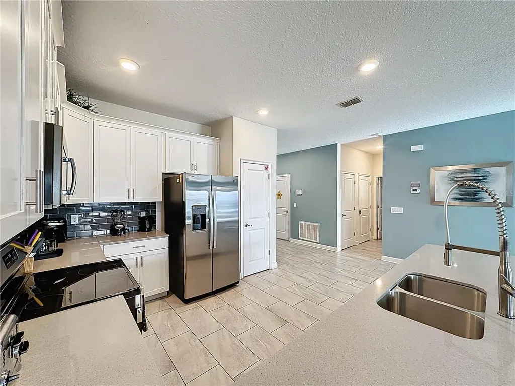 8906 Stinger Drive Davenport FL 33896